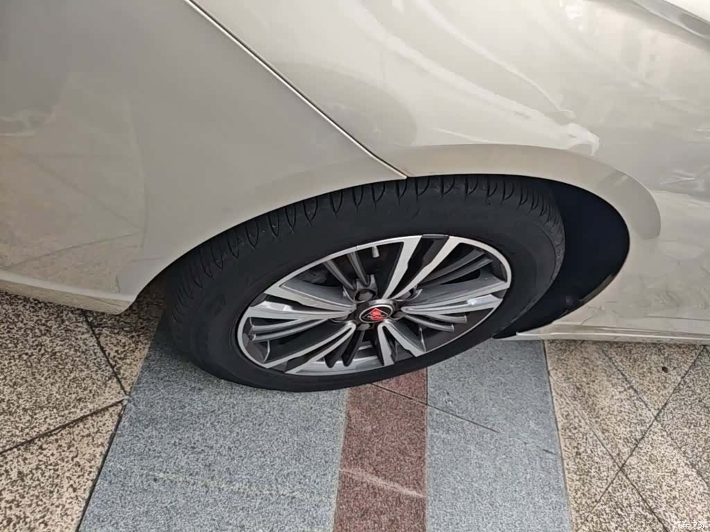 Roewe i5, 2018 23