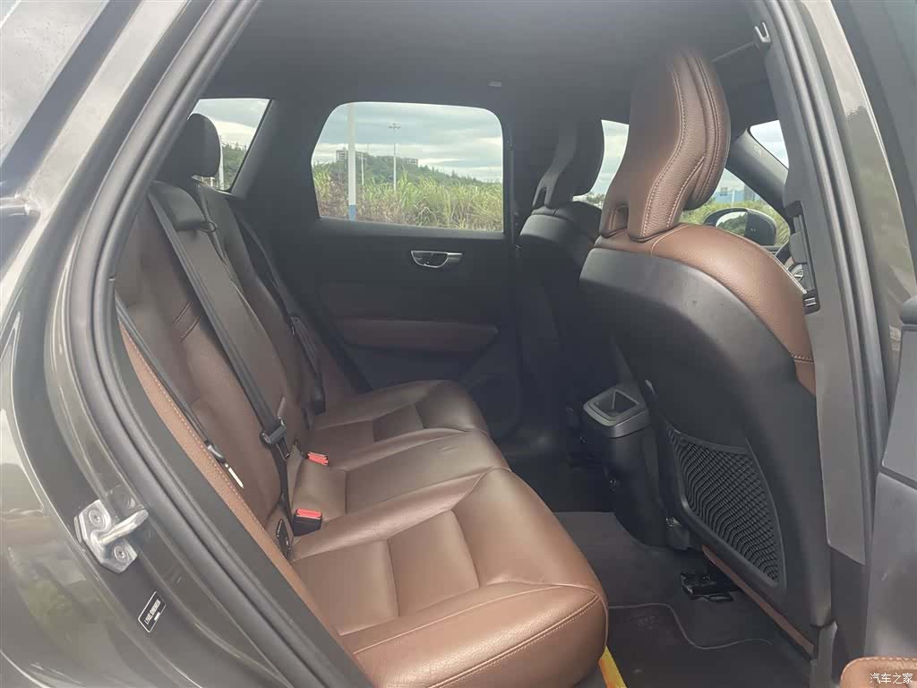 Volvo XC60, 2022 10