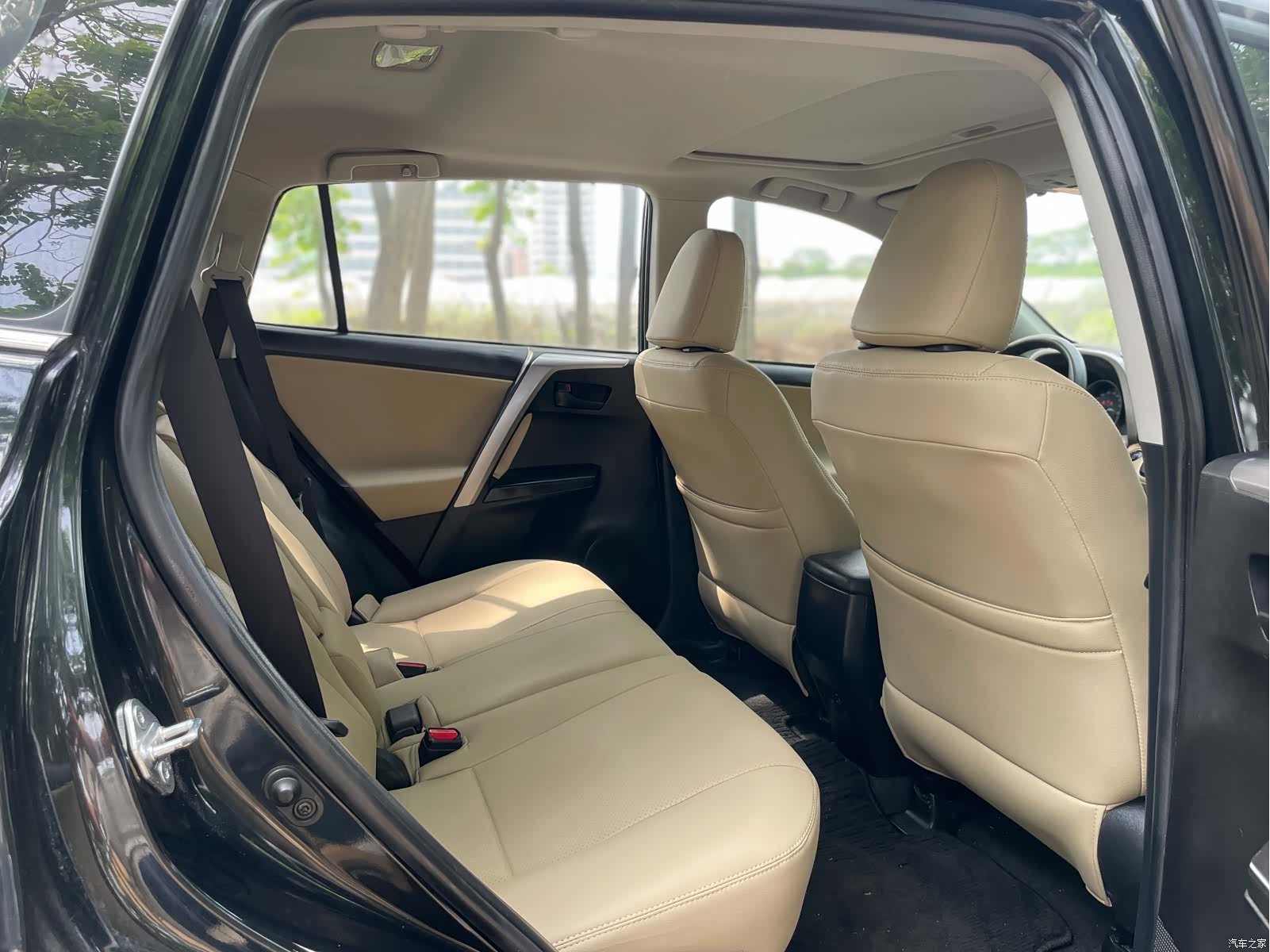 Toyota RAV4, 2017 8