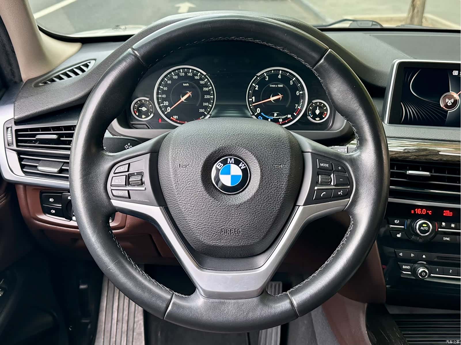 BMW X5, 2016 9