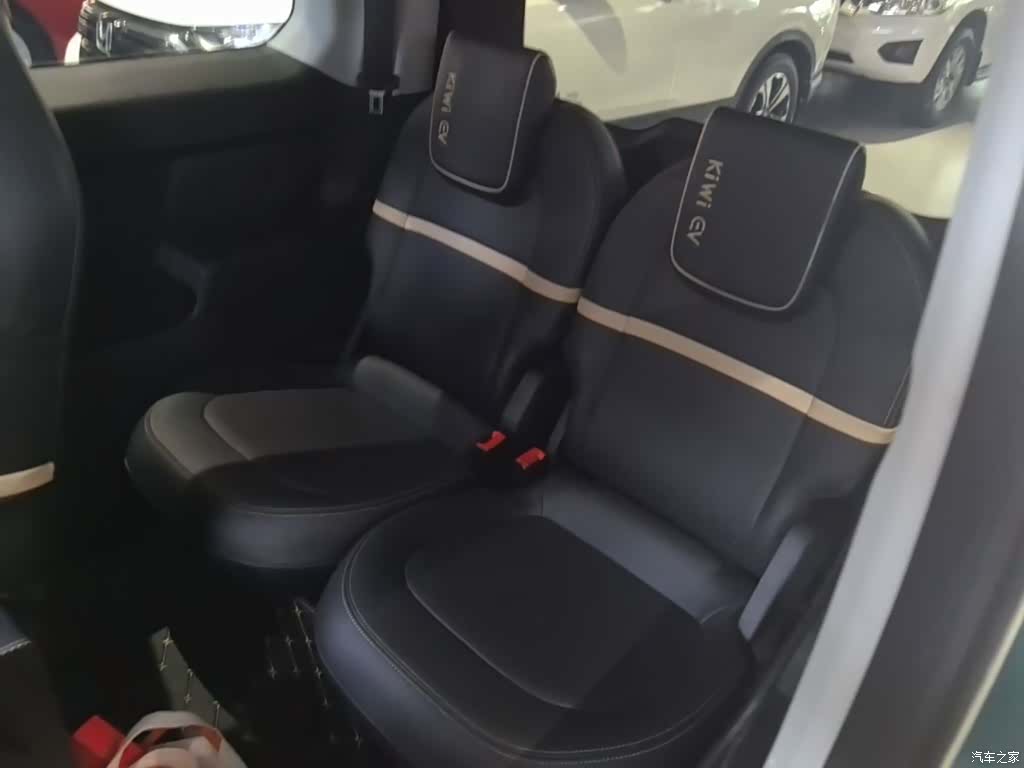 Wuling KiWi, 2022 13