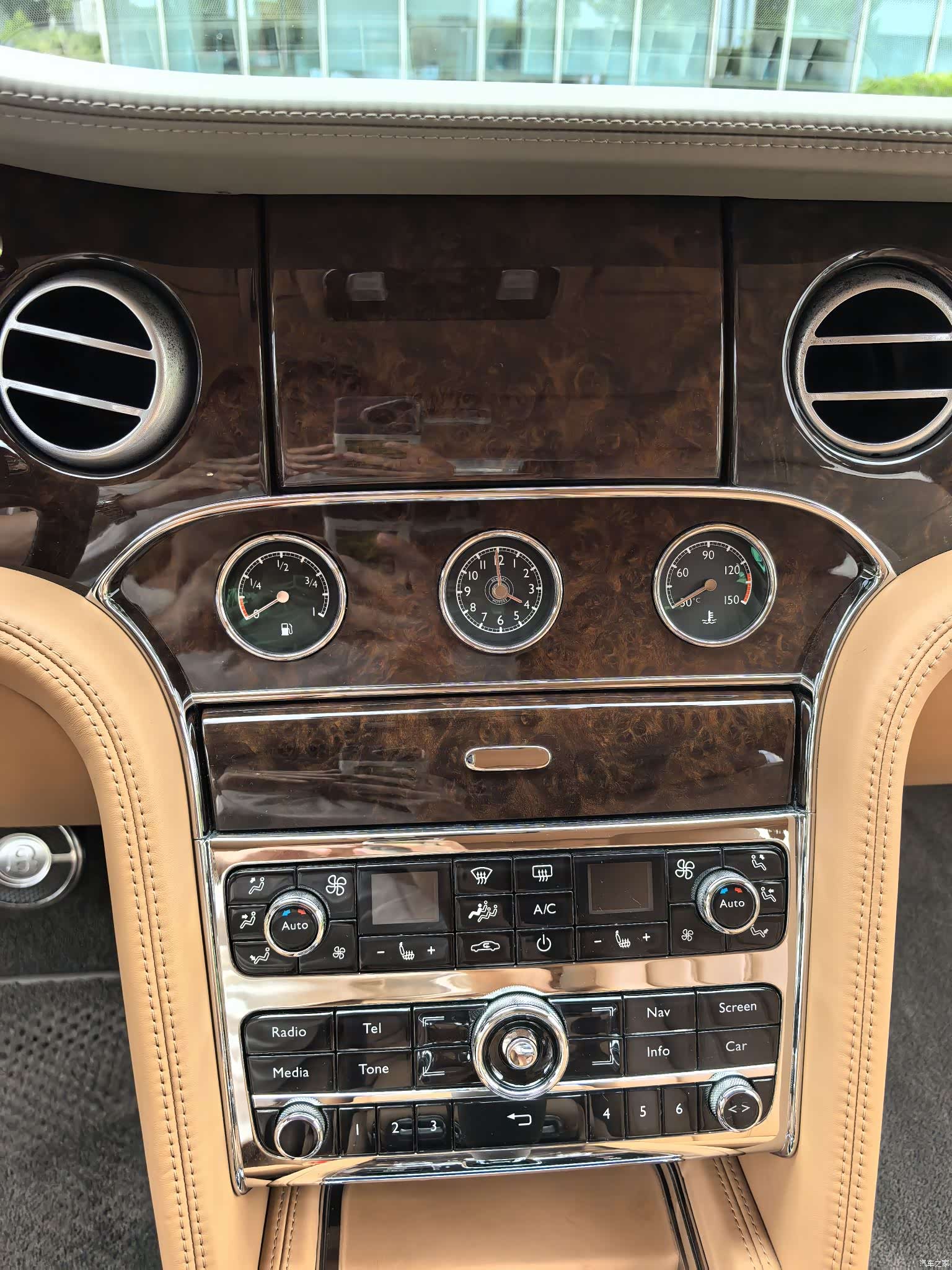 Bentley Mulsanne, 2015 29