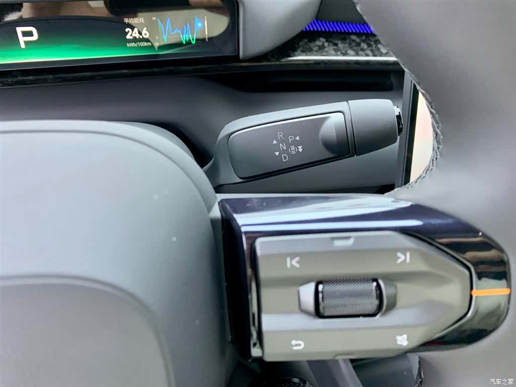 Xpeng P7, 2025 24