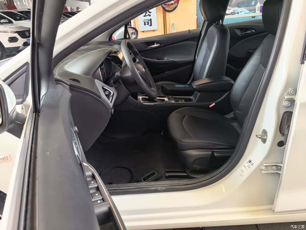 Chevrolet 320, 2018 15