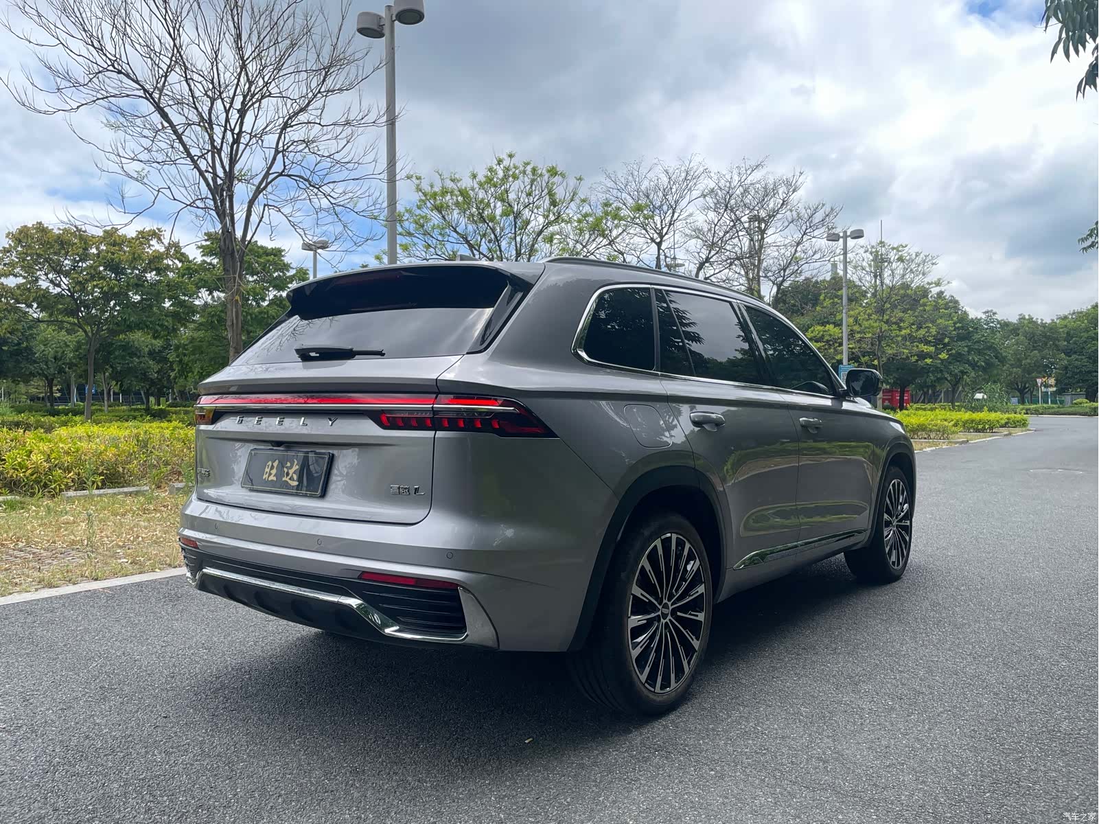 Geely Xingyue L, 2025 7