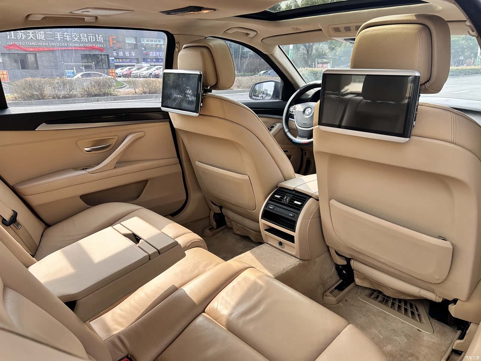 BMW 5 Series, 2012 16