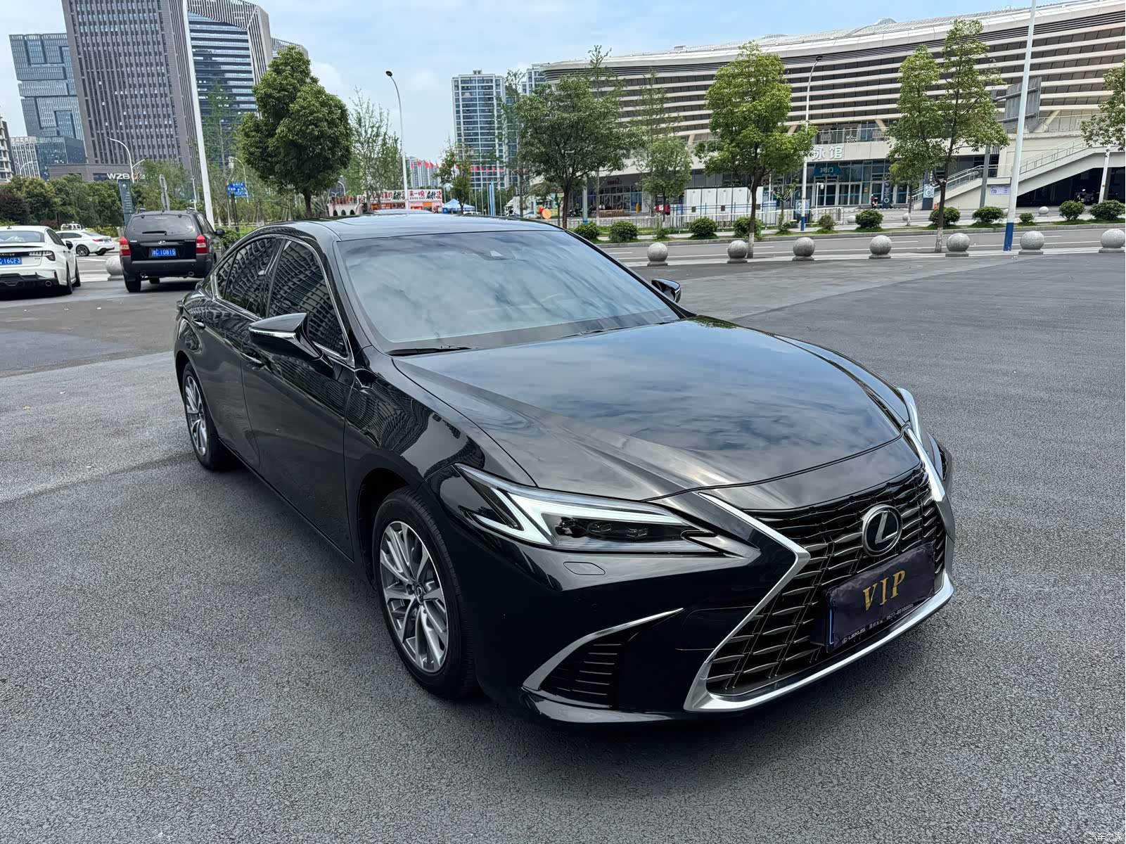 Lexus ES, 2026 3