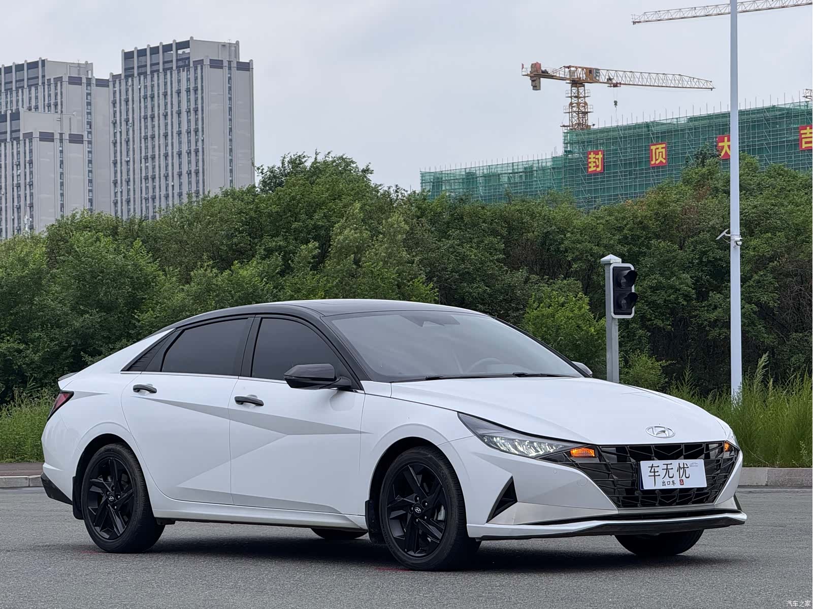 Hyundai Elantra, 2023 3