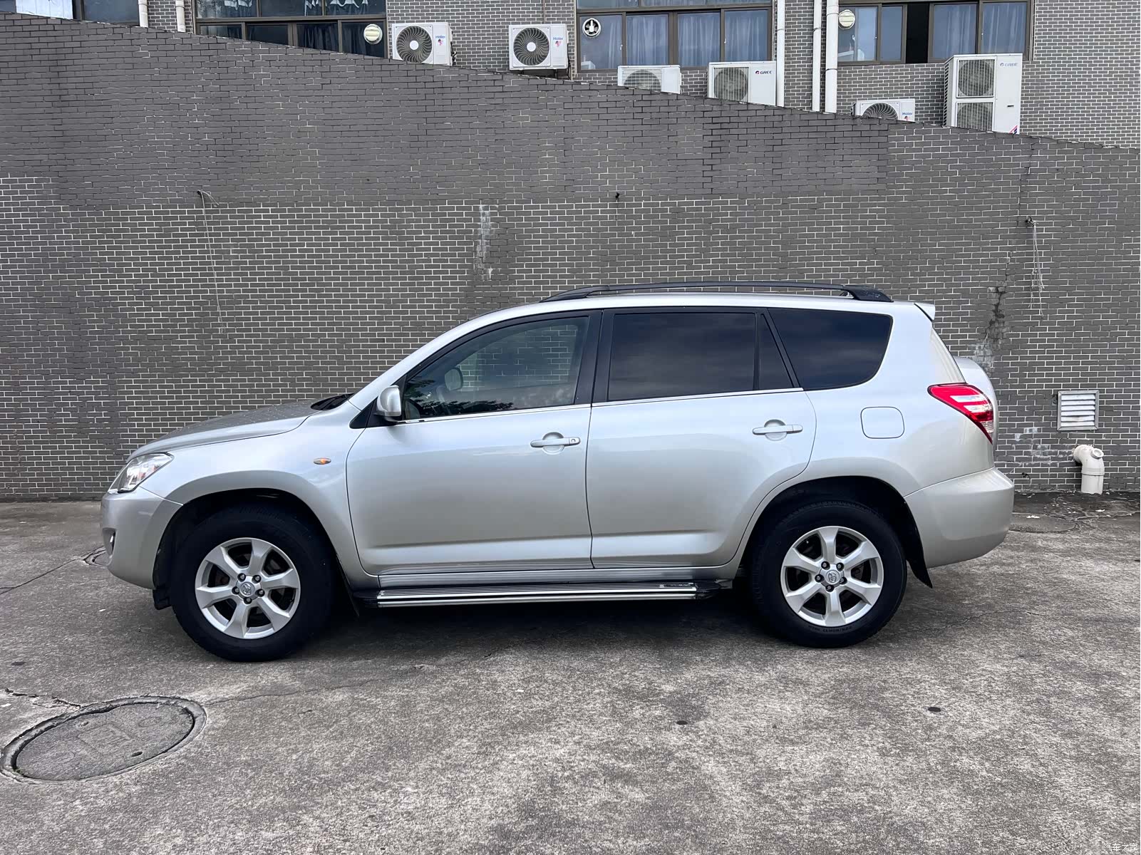 Toyota RAV4, 2012 4
