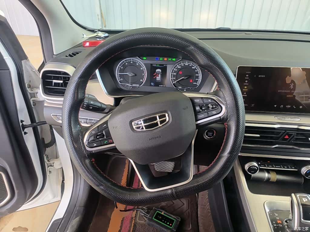 Geely Coolray, 2019 11