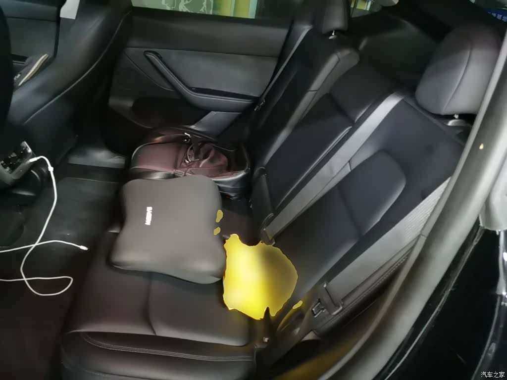 Tesla Model Y, 2023 17