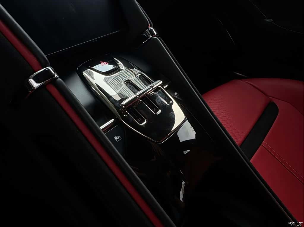 Ferrari Roma, 2021 16
