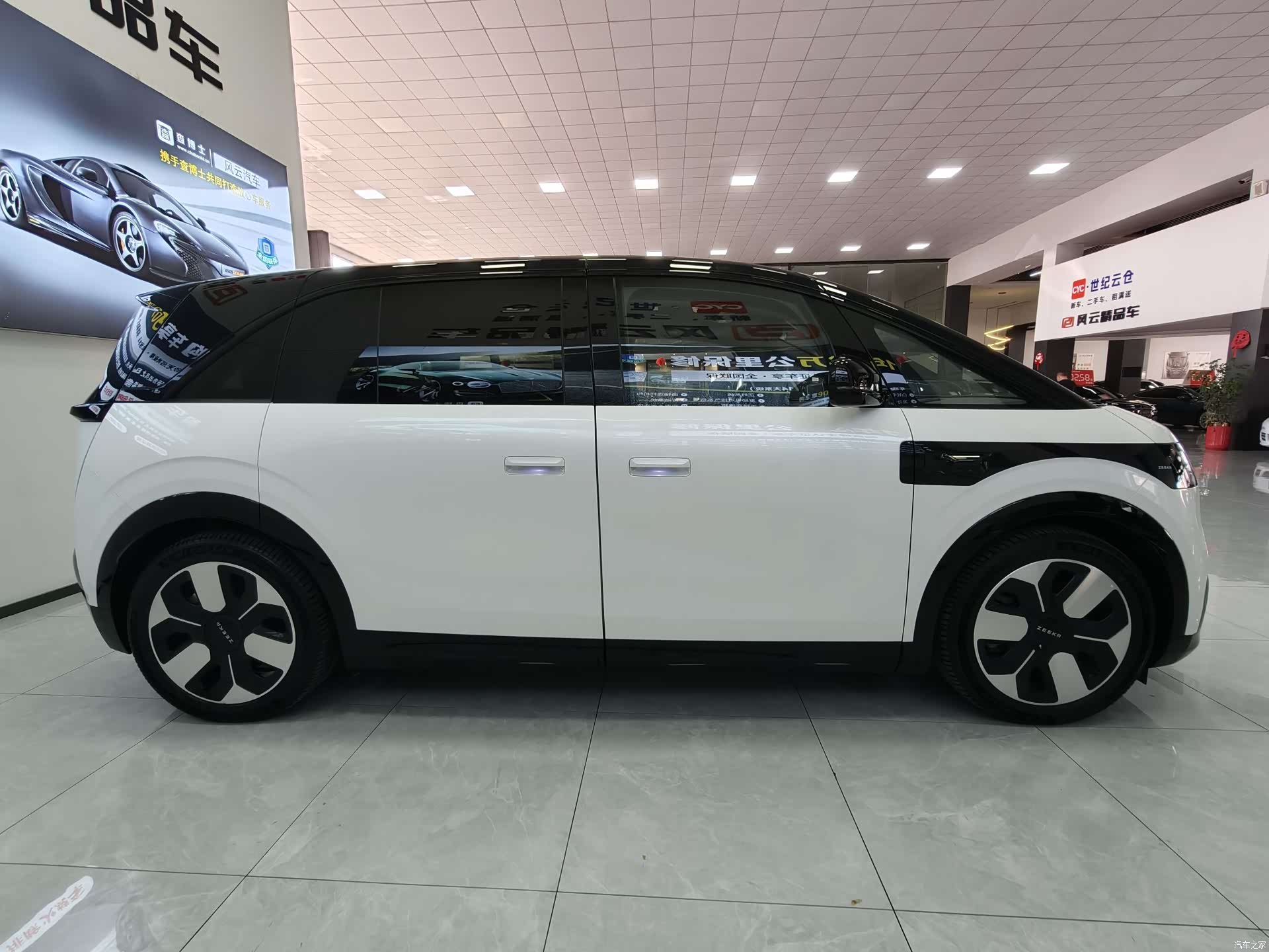 Zeekr MIX, 2025 4