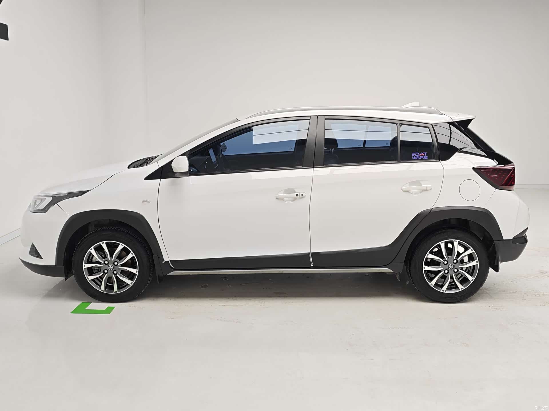Toyota YARiS L, 2023 9