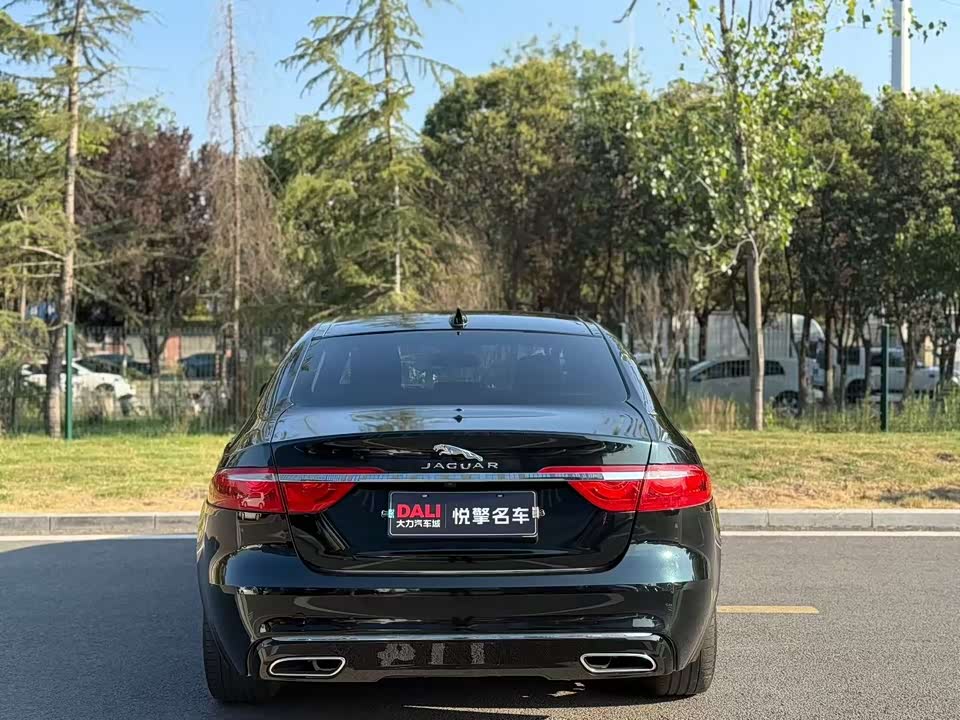 Jaguar XFL