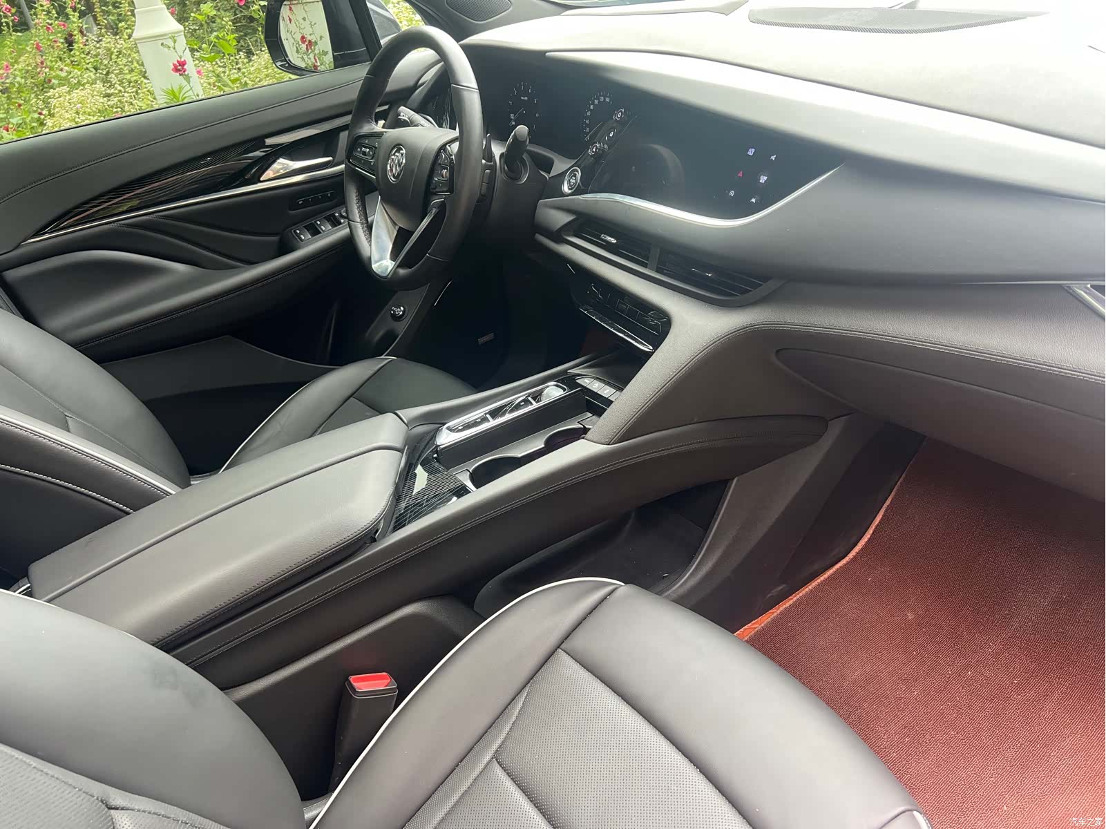 Buick Enclave, 2025 10
