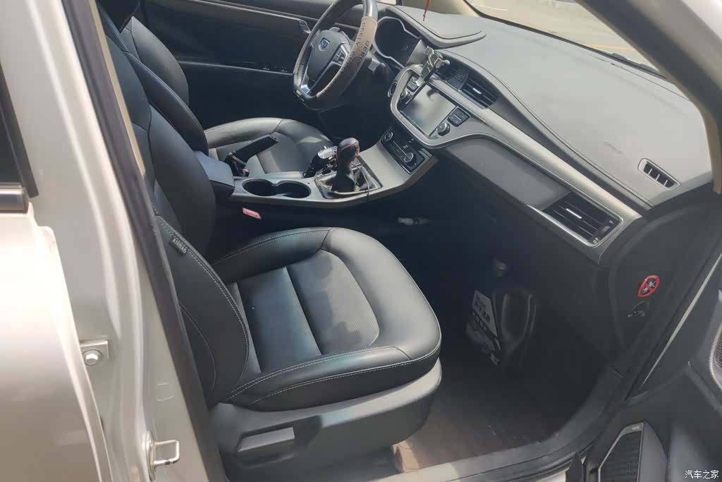 Geely Emgrand, 2018 8