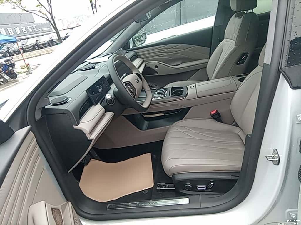 Geely 8, 2025 15