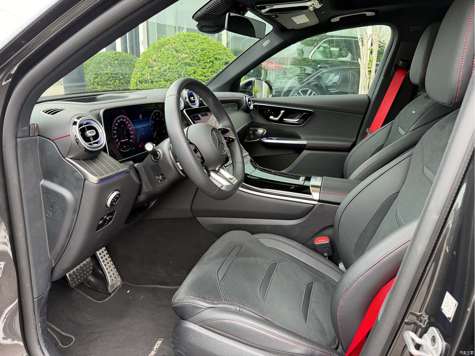Mercedes-Benz GLC, 2025 11