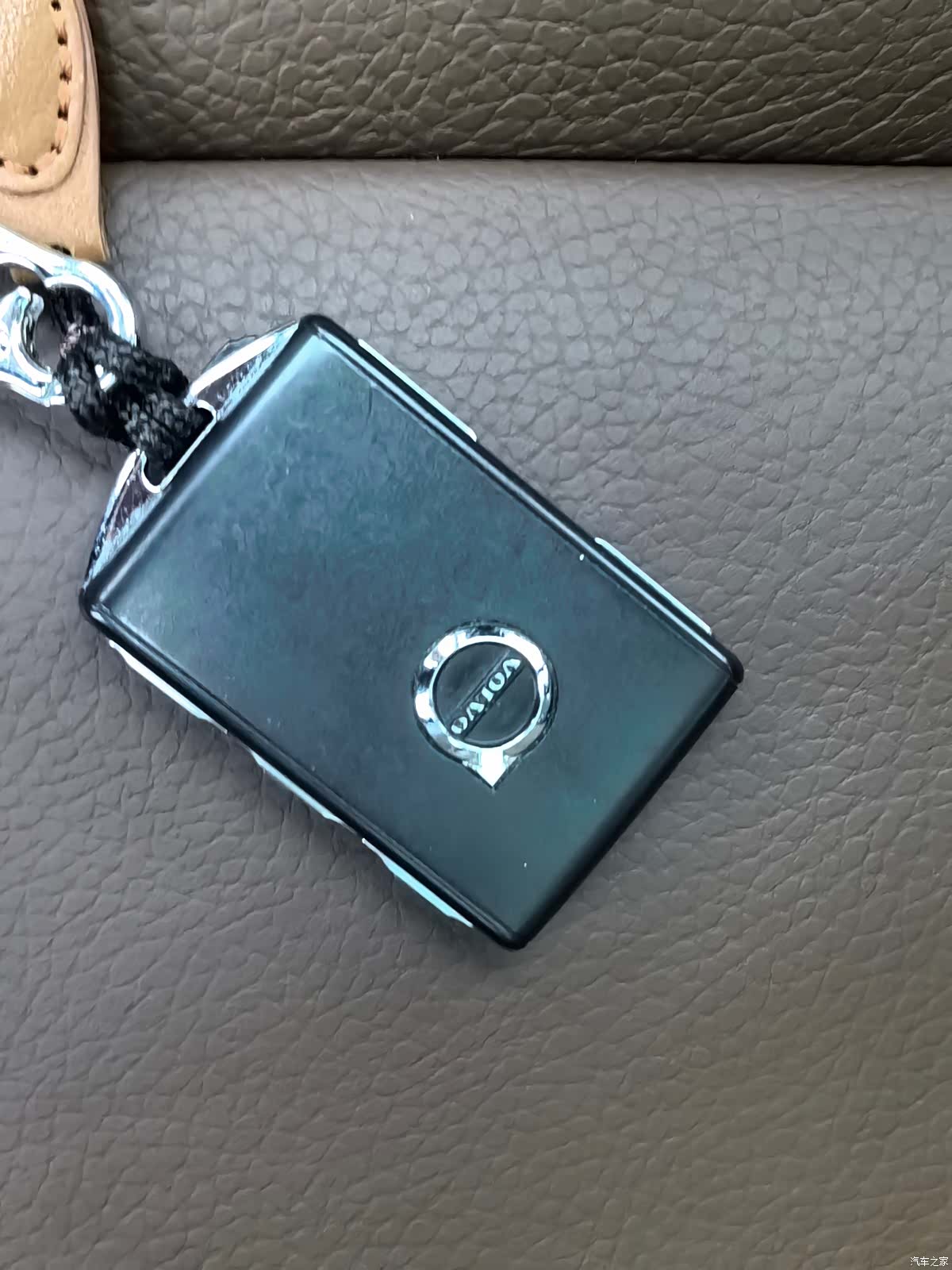 Volvo V90, 2021 32