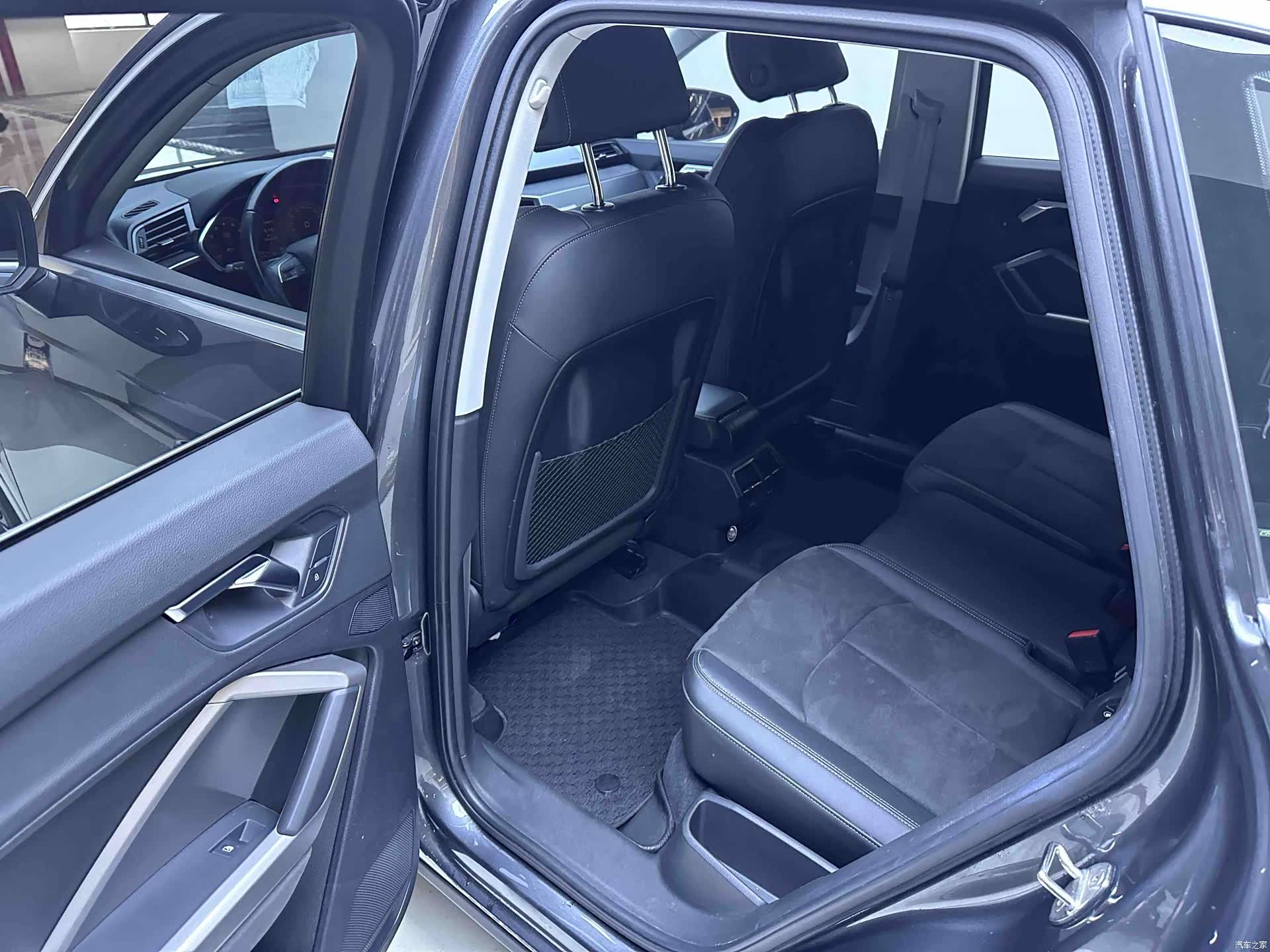Audi Q3, 2023 9