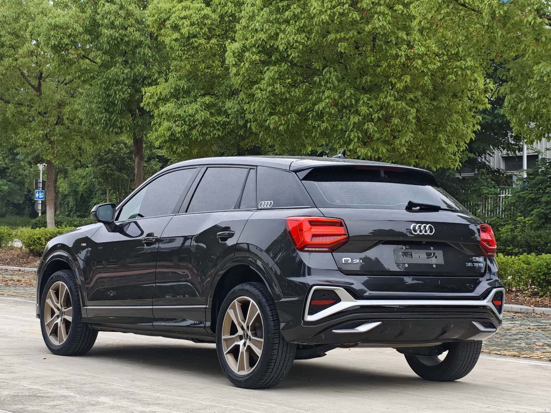 Audi Q2L, 2023 7