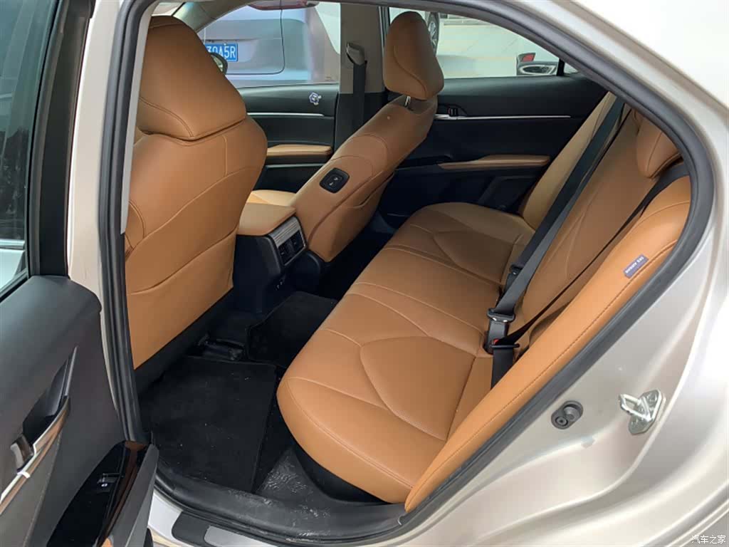 Toyota Camry, 2020 все фото