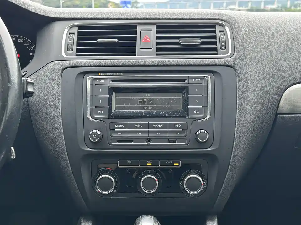 Volkswagen Sagitar Volkswagen Sagitar
