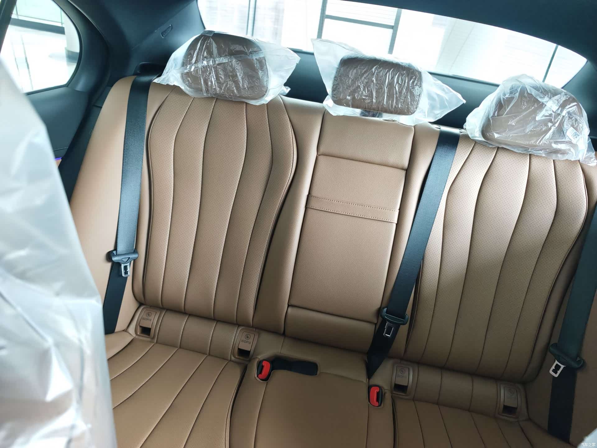 Mercedes-Benz E-Class, 2026 11