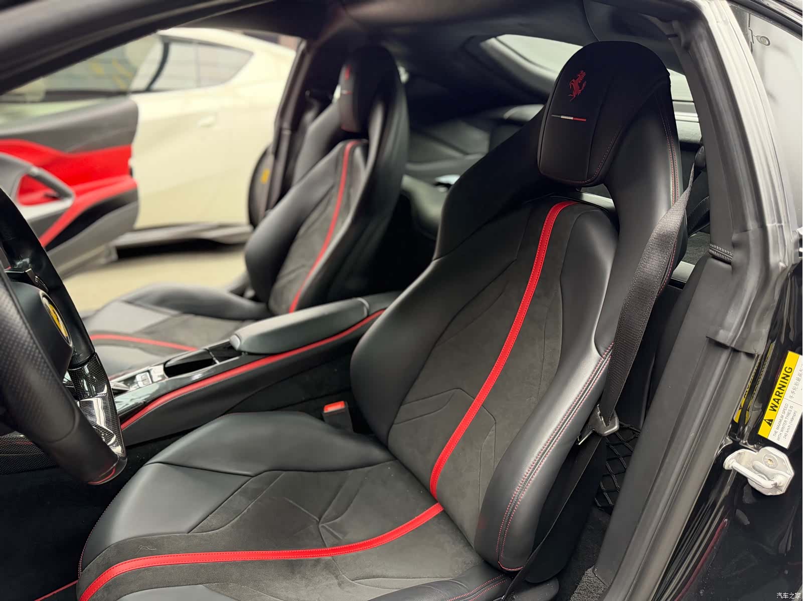 Ferrari 812, 2017 26