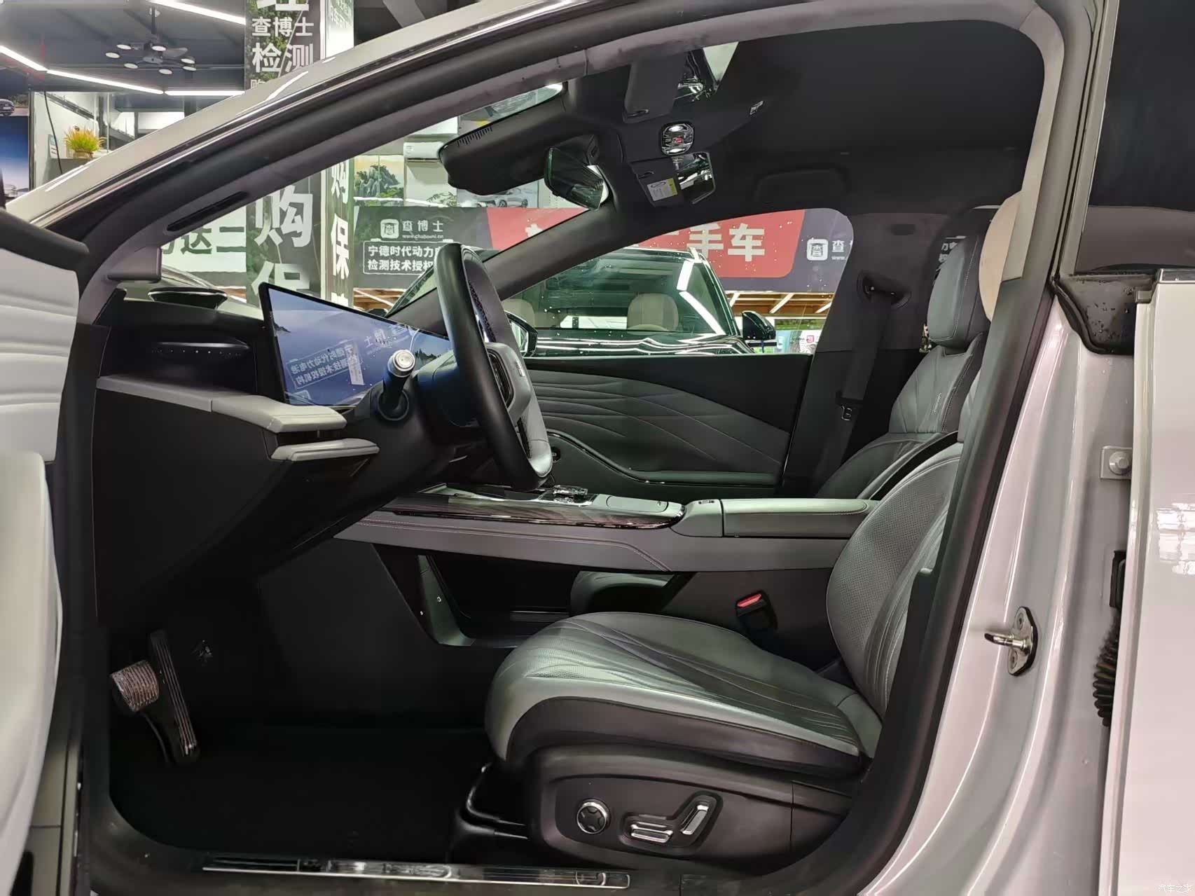 Geely E8, 2025 6