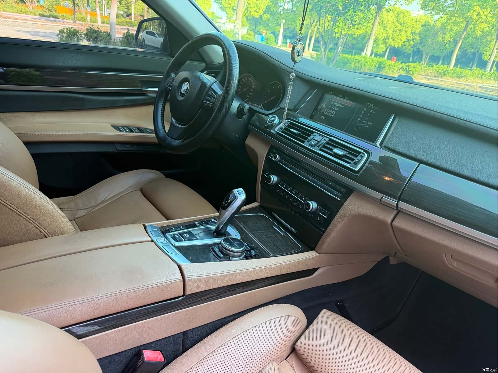 BMW 7 Series, 2013 16