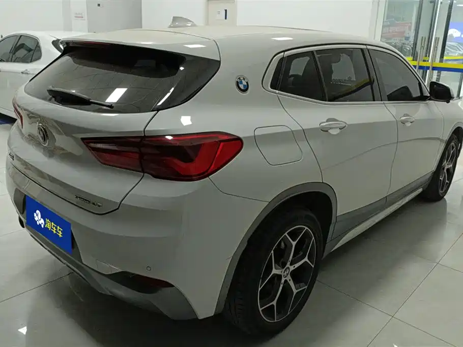 BMW X2