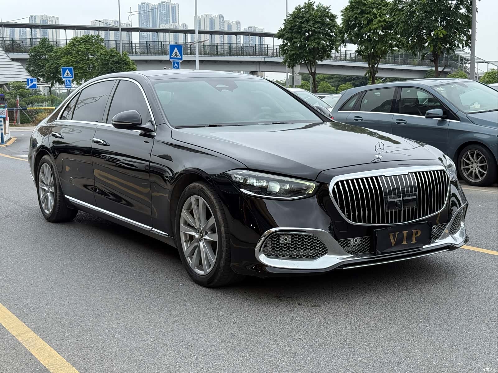 Mercedes-Benz S-Class, 2023 3