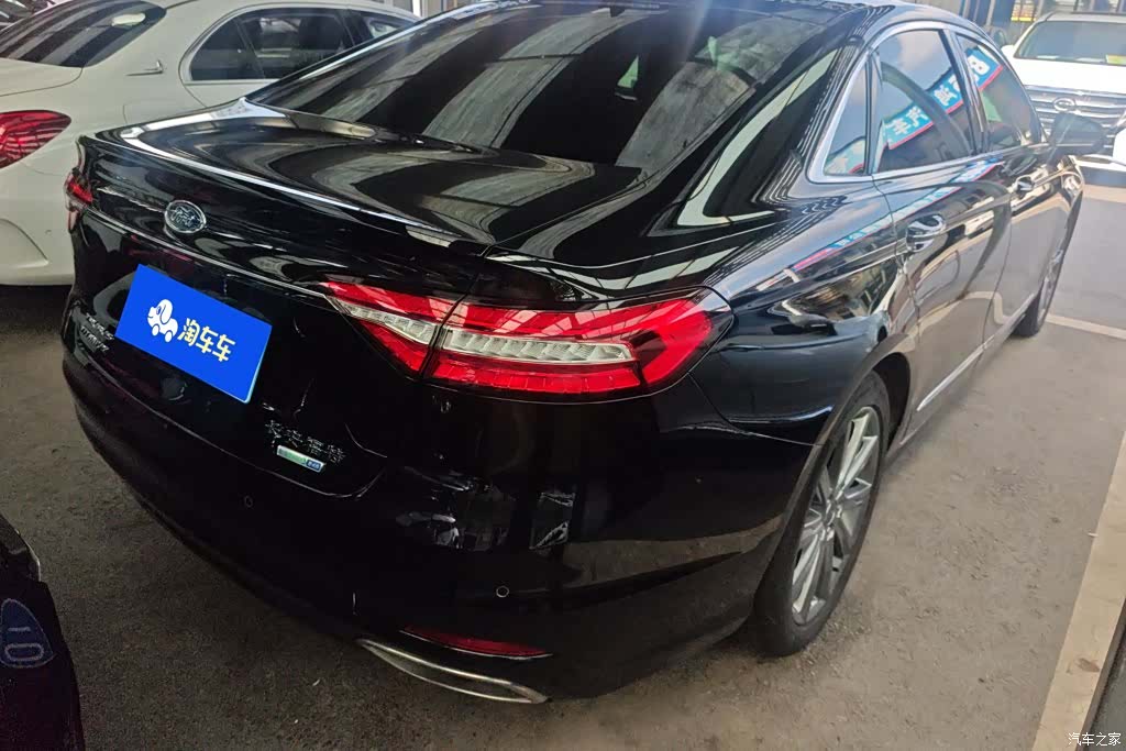 Ford Taurus, 2020 3