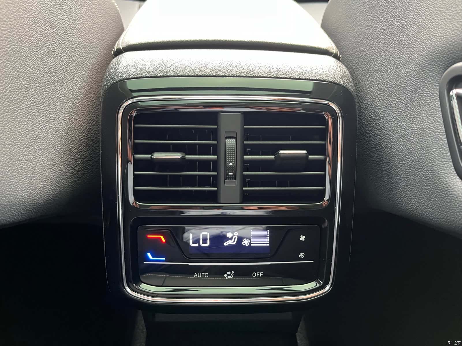 Volkswagen Passat, 2024 23