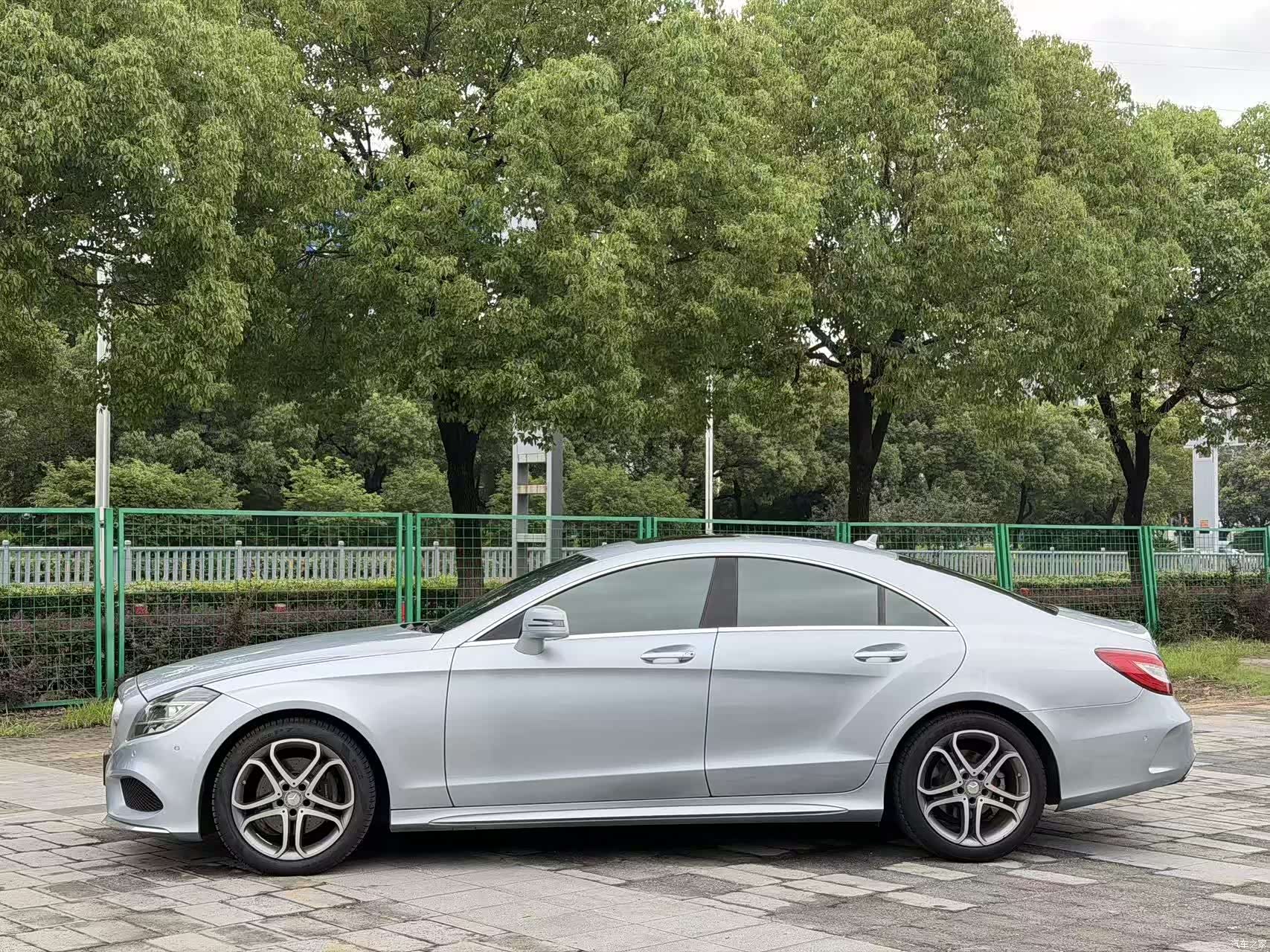 Mercedes-Benz CLS, 2015 3