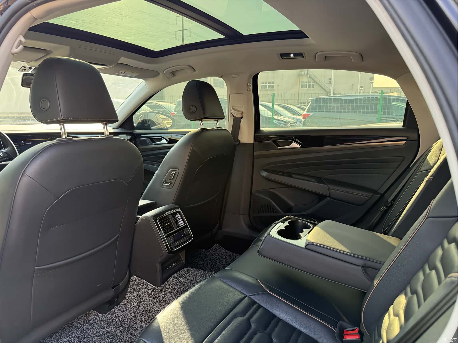 Volkswagen Passat, 2021 21