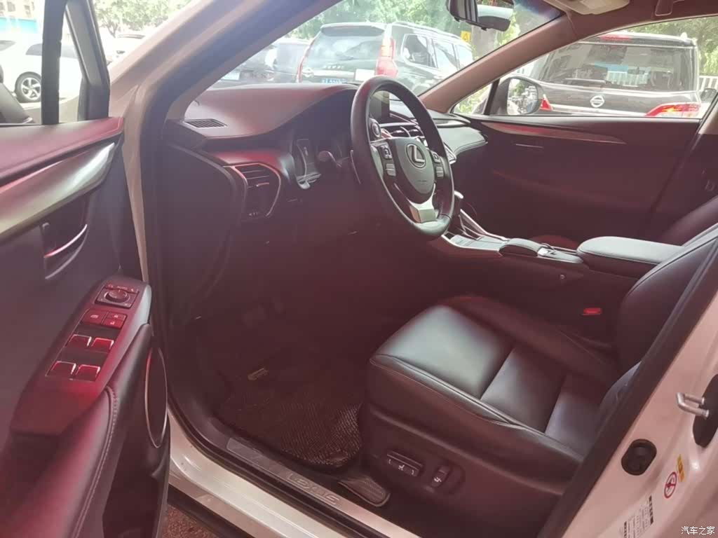 Lexus NX, 2019 16