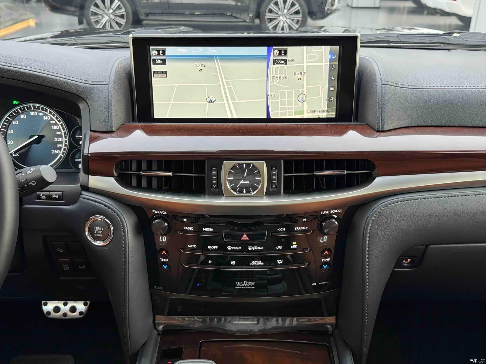 Lexus LX, 2019 19