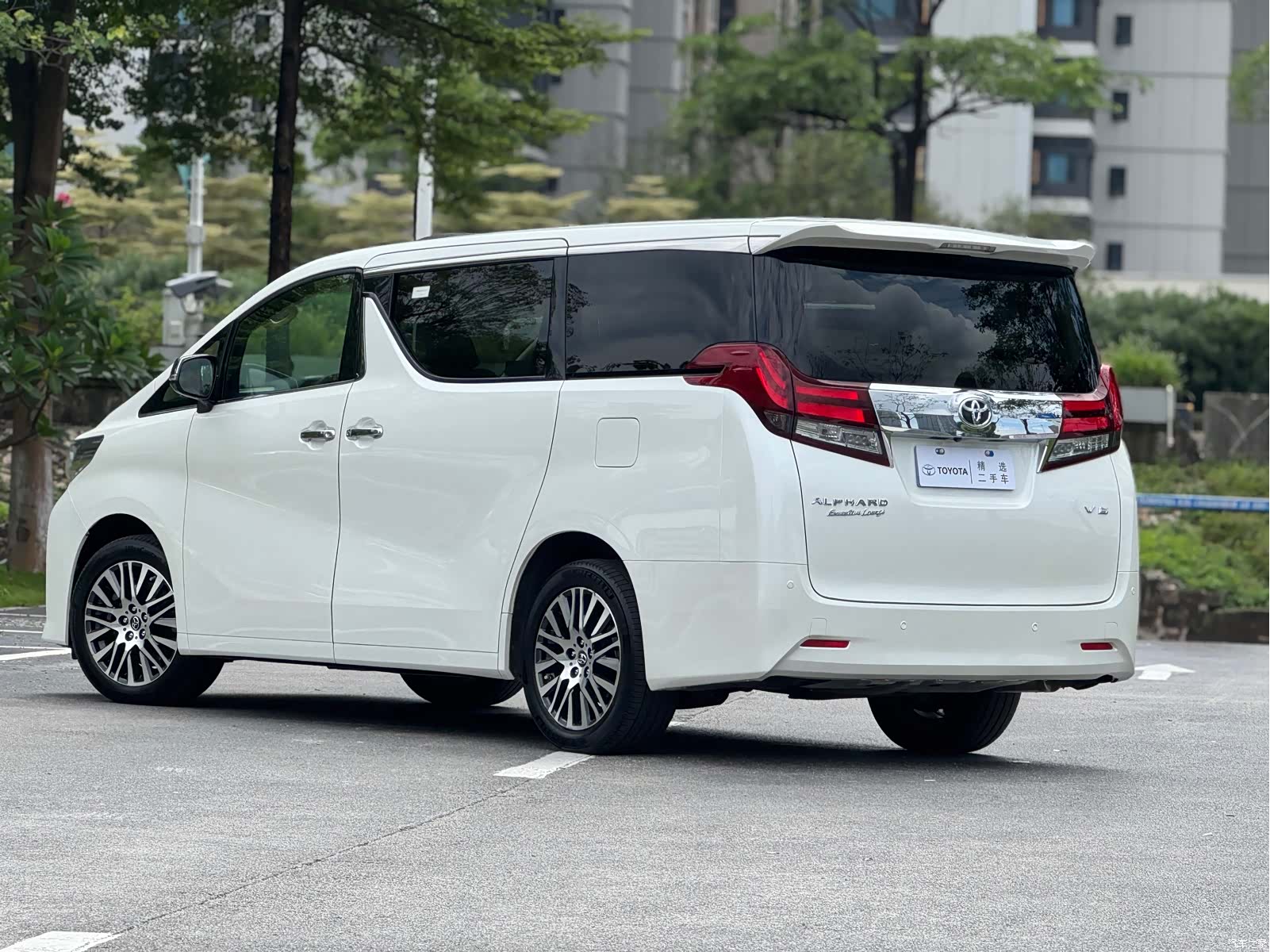 Toyota Alphard, 2018 все фото