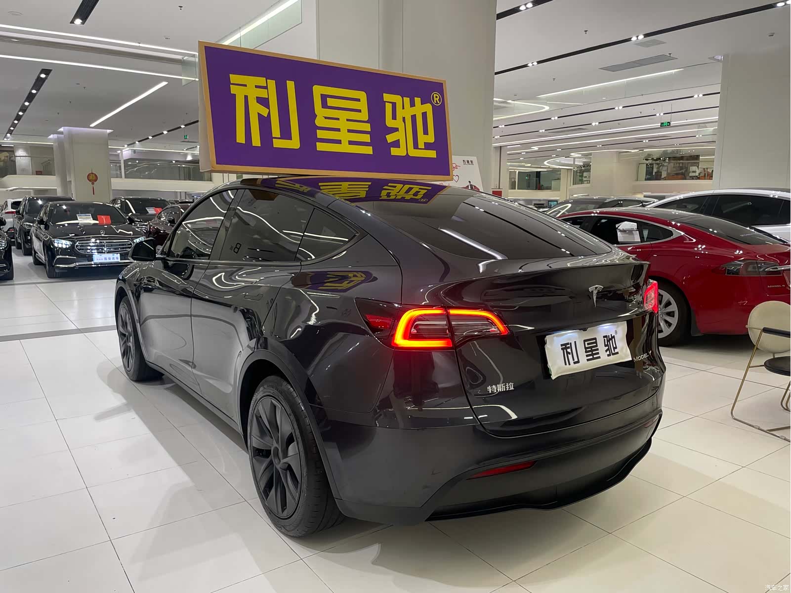 Tesla Model Y, 2024 4