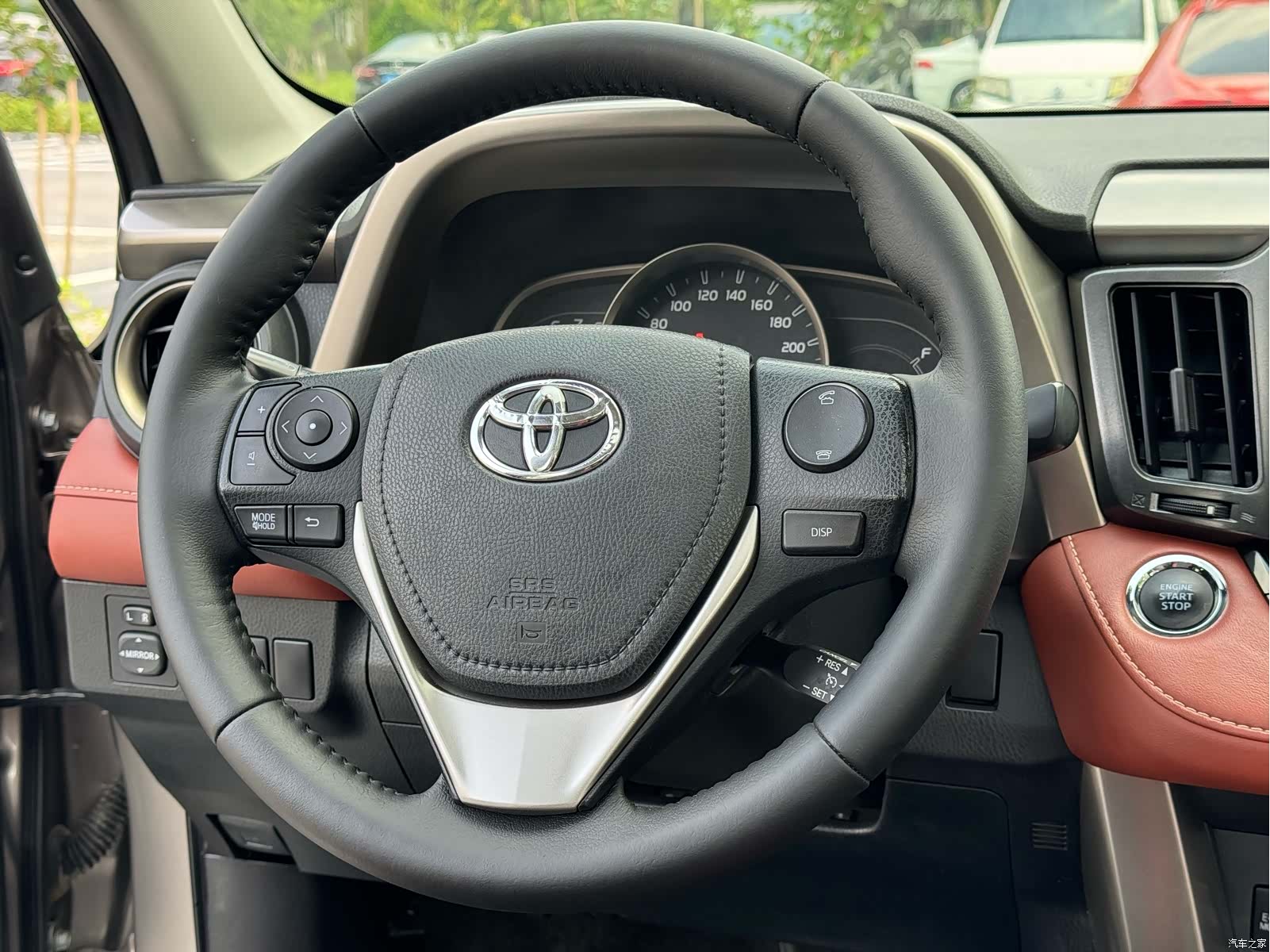 Toyota RAV4, 2014 10
