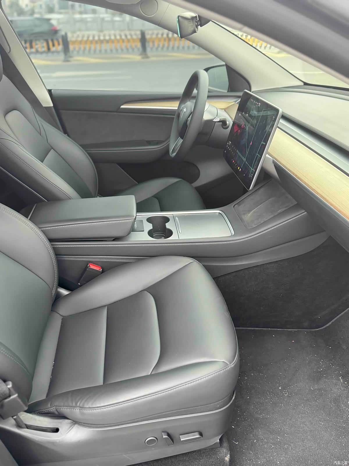 Tesla Model Y, 2021 16
