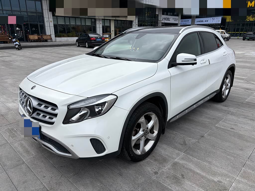 Mercedes-Benz GLA