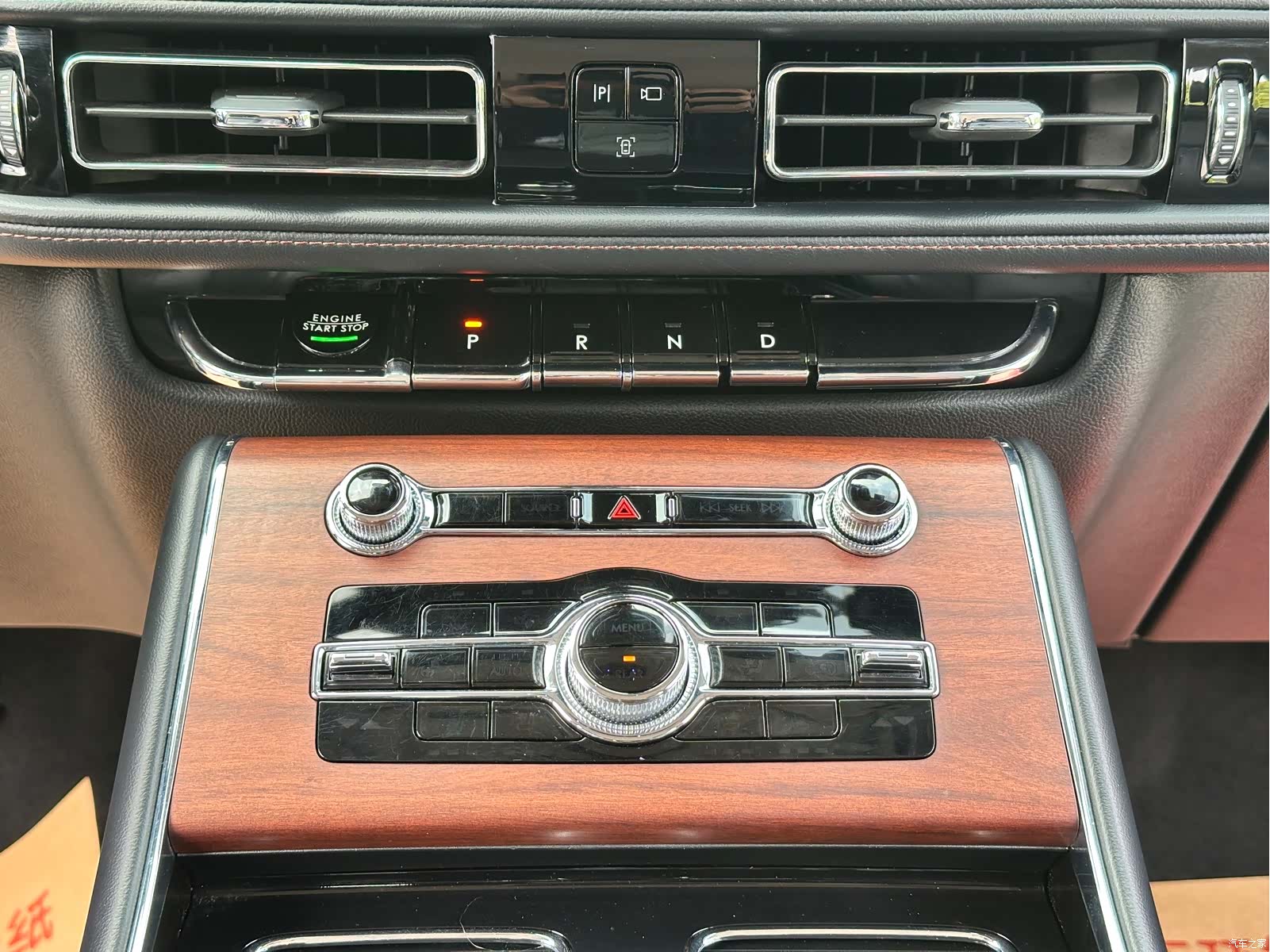 Lincoln Aviator, 2021 25