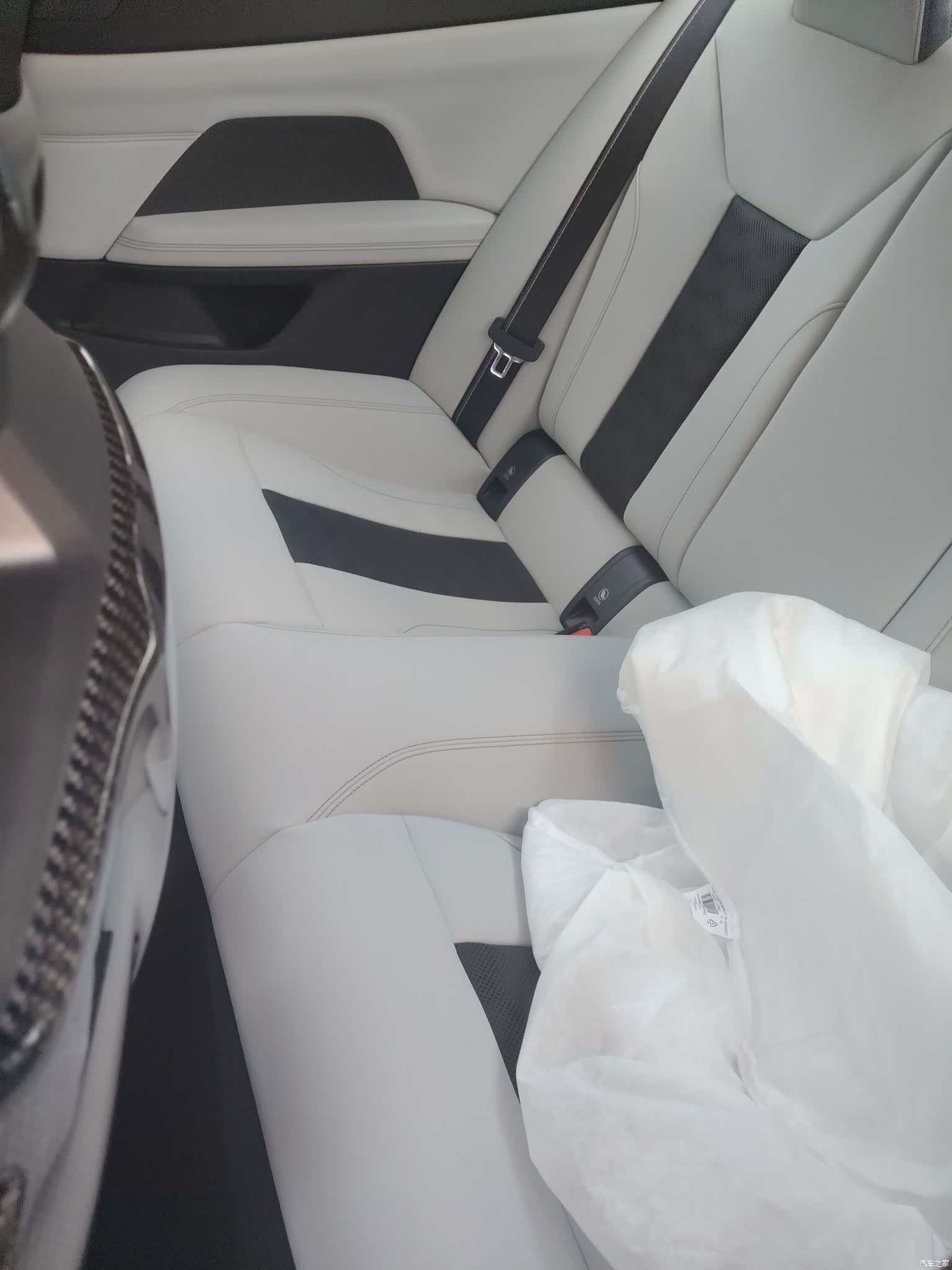 BMW M4, 1900 8