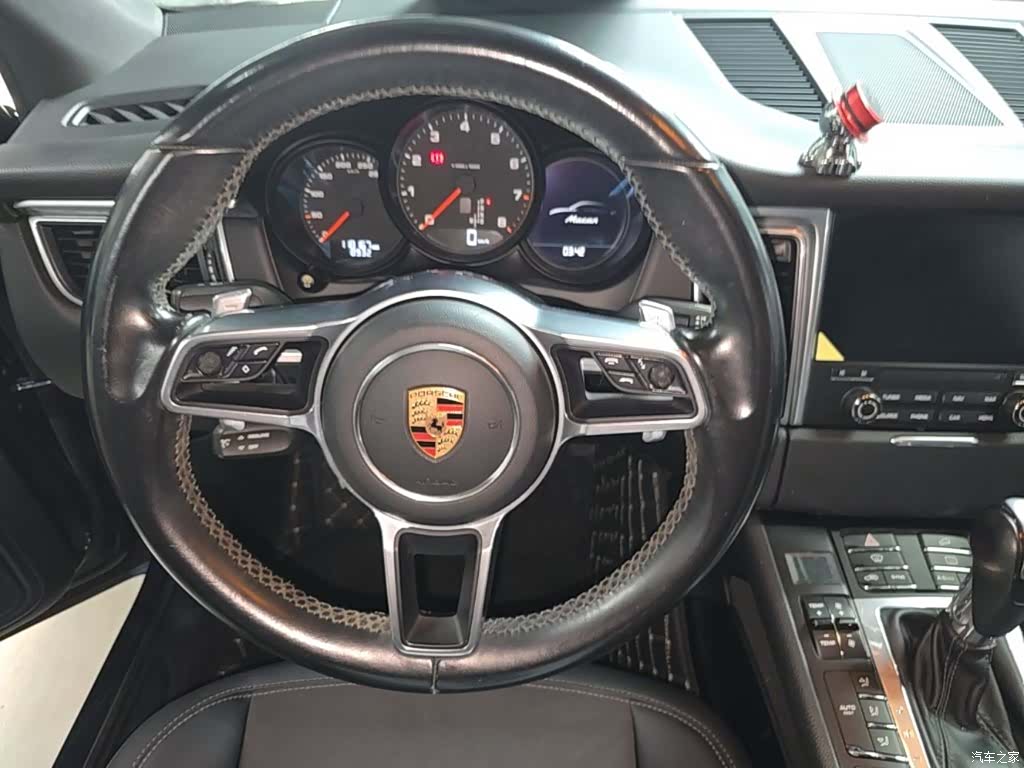 Porsche Macan, 2018 11