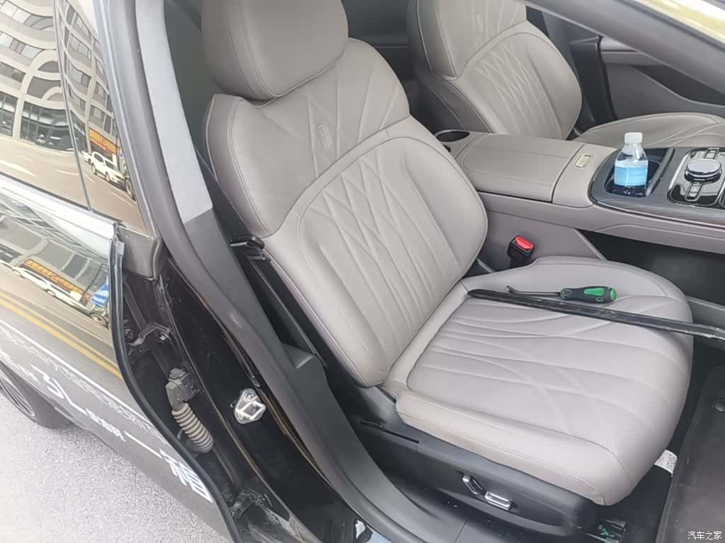 Geely 8, 2025 25