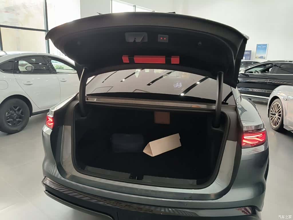 BYD Han, 2025 19